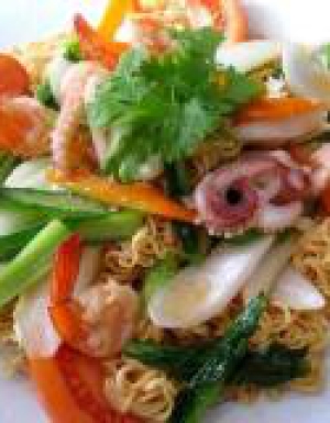 Mì xào hải sản