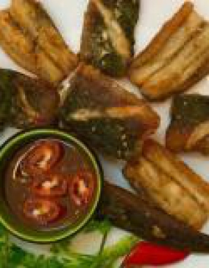 Lươn chiên giòn chấm mắm me