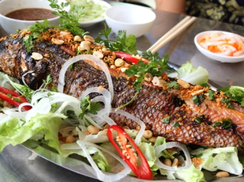 CÔNG THỨC LÀM MÓN CÁ LÓC NHỒI THỊT HẤP NGON TUYỆT