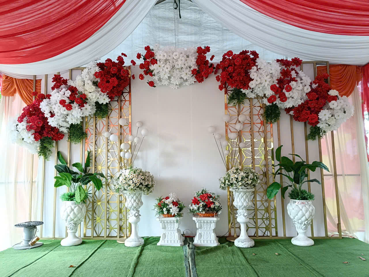 sân khấu tiệc cưới tại bến cát